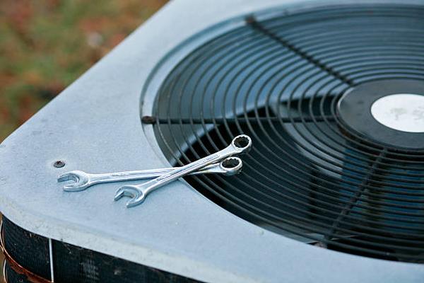 Emergency Air Conditioner Repair: When You Need Help Fast